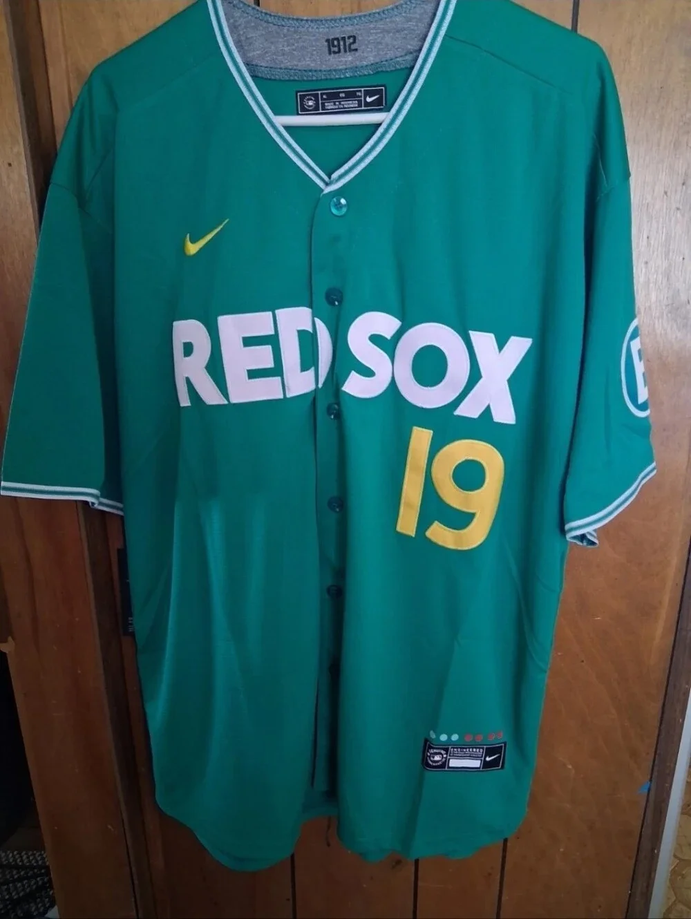 Mystery Sports Card With Roman Anthony Boston Red Sox XL Jersey